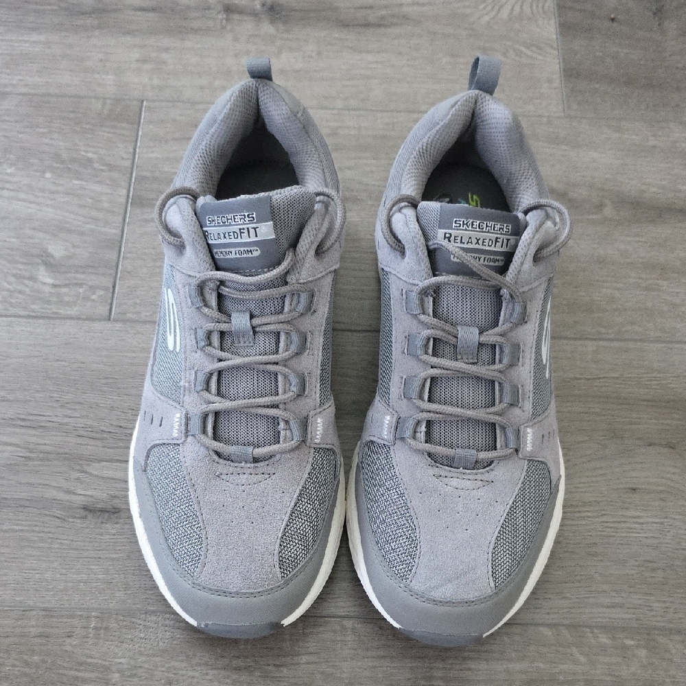 Skechers Men's Gray Relaxed Fit Sneakers